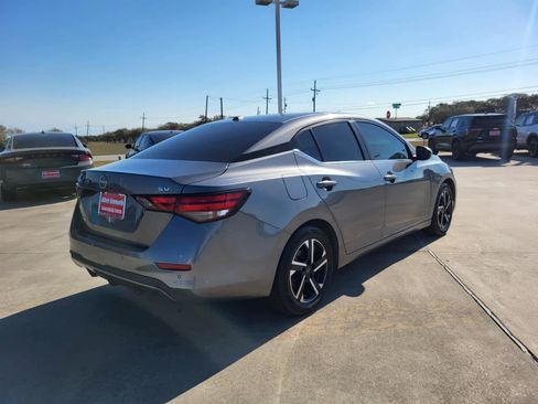 Used 2024 Nissan Sentra SV image 5