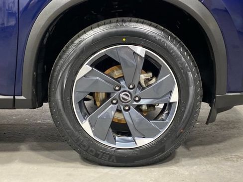 Certified 2024 Nissan Rogue SV AWD/4WD image 31