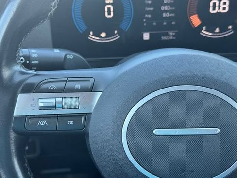 Used 2025 Hyundai Kona SEL FWD image 24