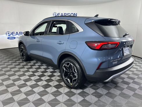 New 2026 Ford Escape Platinum image 8