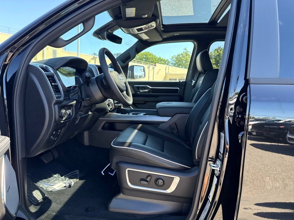 New 2027 RAM 1500 Laramie w/ Night Edition AWD/4WD image 18