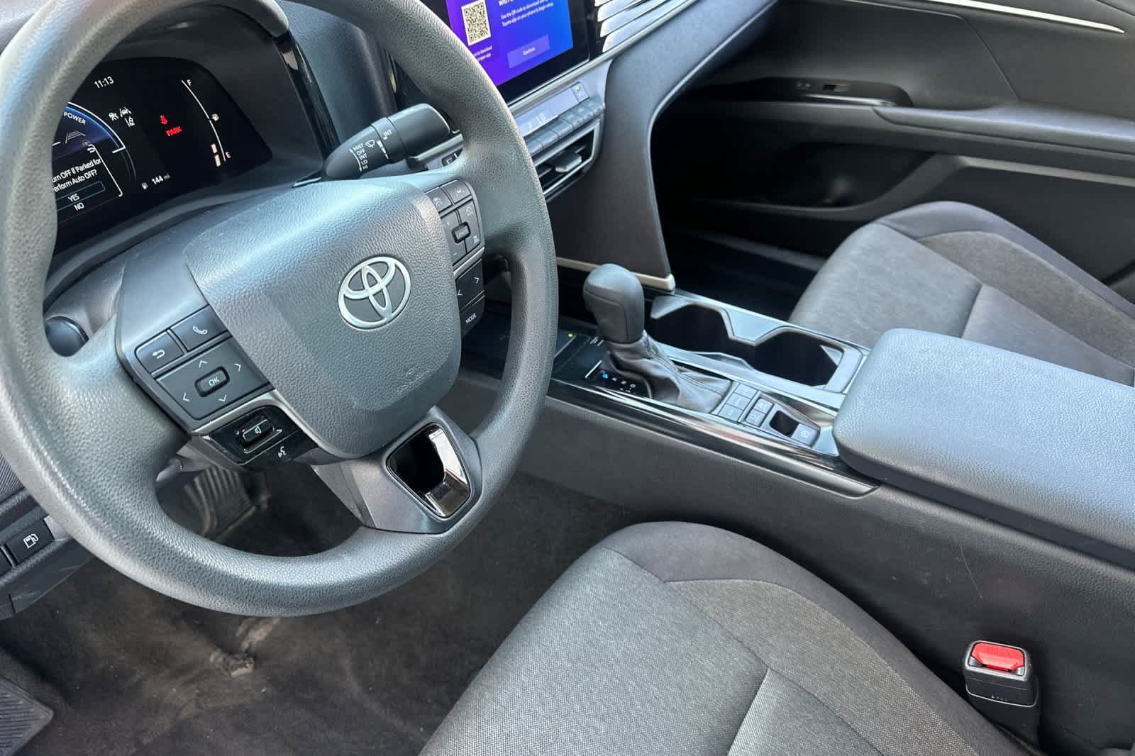 Used 2025 Toyota Camry LE FWD image 13
