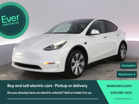 Used 2024 Tesla Model Y Long Range AWD/4WD image 1