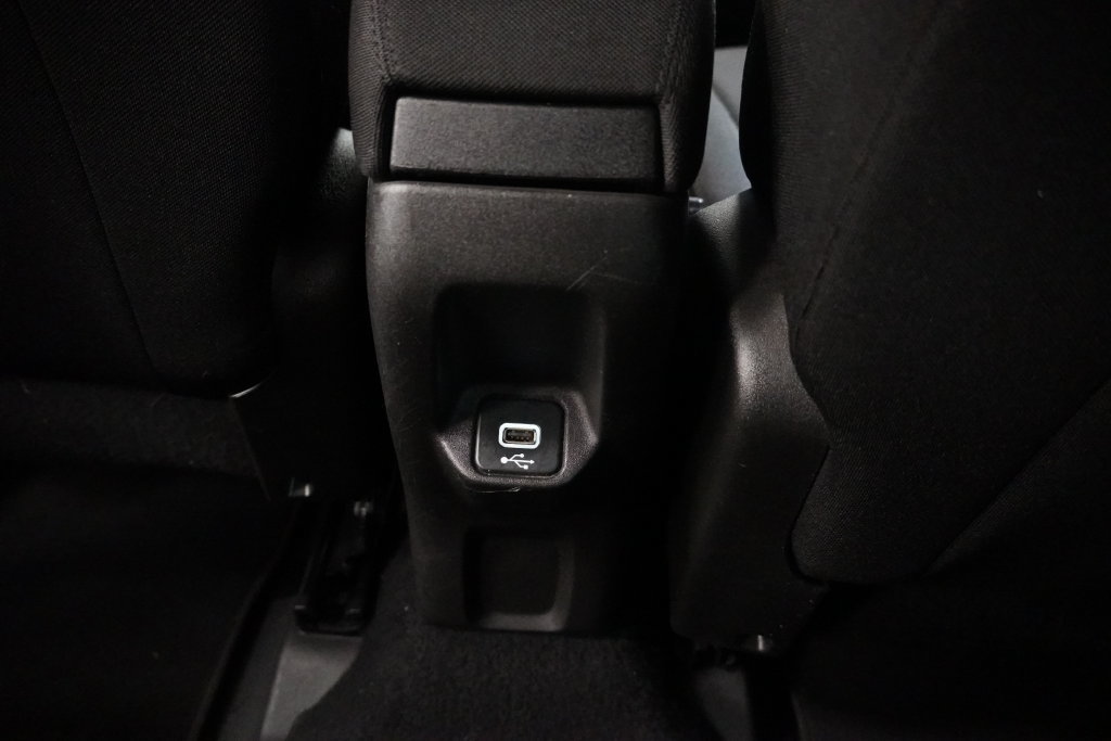 Used 2021 Jeep Renegade Latitude w/ Luxury Group I AWD/4WD image 26