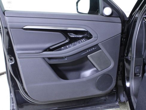 Used 2023 Land Rover Range Rover Evoque R-Dynamic SE image 17