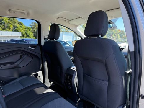 Used 2018 Ford Escape SE w/ Ford Safe & Smart Package image 14