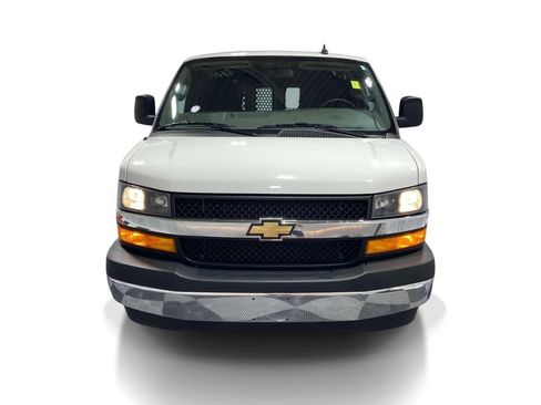 Used 2025 Chevrolet Express 2500 w/ Driver Convenience Package RWD image 6