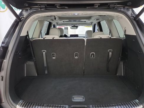 Certified 2022 Kia Telluride SX w/ SX Prestige Package image 24