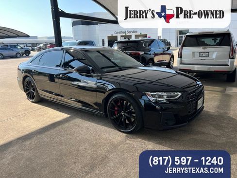 Used 2024 Audi S8 AWD/4WD image 2