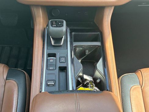 Used 2023 Nissan Pathfinder Platinum FWD image 24