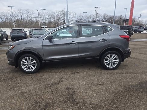 Used 2018 Nissan Rogue Sport SV w/ SV All-Weather Package image 4