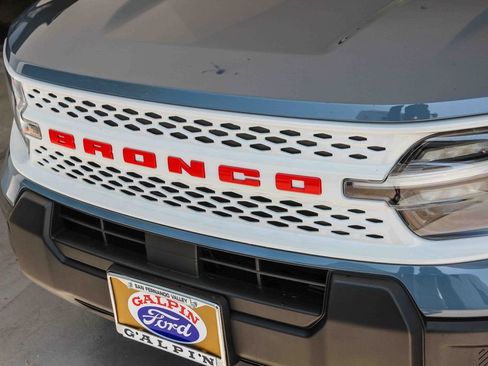 Certified 2025 Ford Bronco Sport Heritage w/ Convenience Package AWD/4WD image 10
