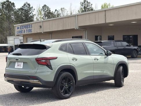 New 2026 Chevrolet Trax ACTIV w/ Sunroof Package image 8