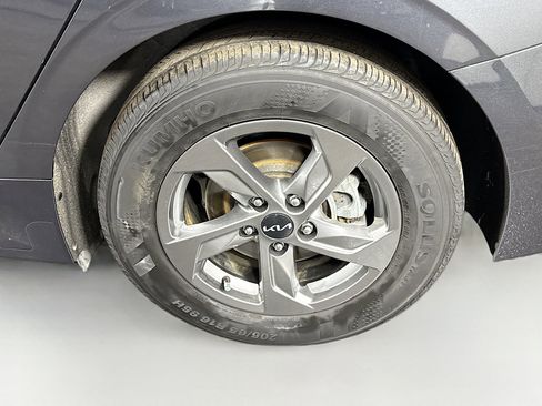 Used 2023 Kia K5 LXS image 37