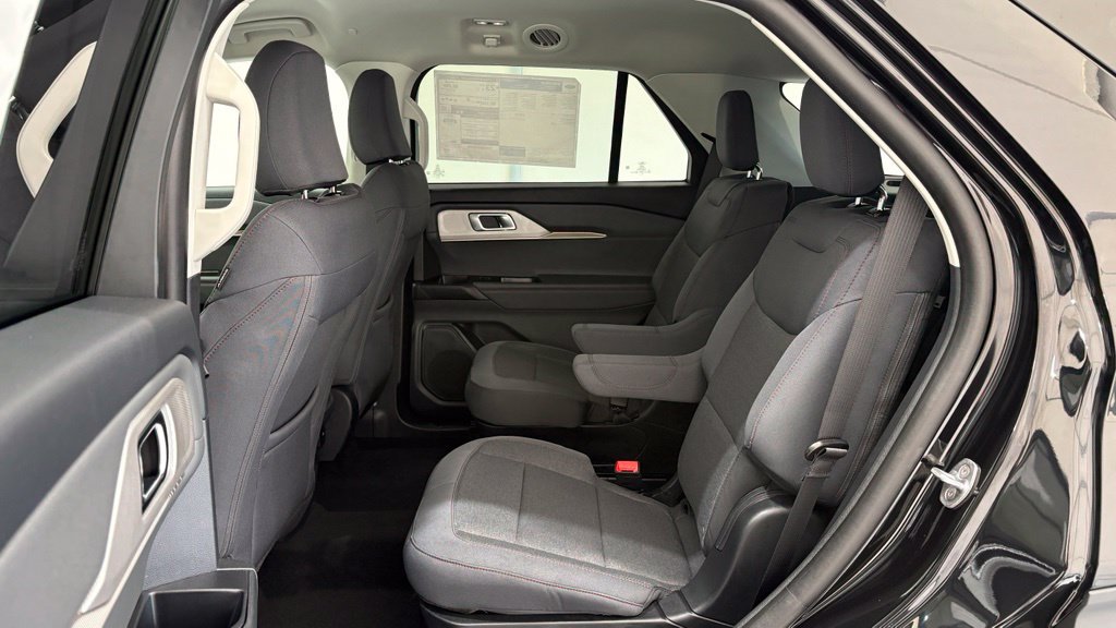 New 2026 Ford Explorer Active AWD/4WD image 18