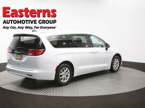 Used 2023 Chrysler Voyager LX FWD image 41