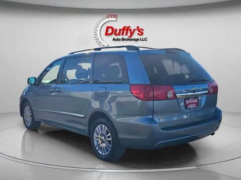 Used 2007 Toyota Sienna XLE Limited image 13