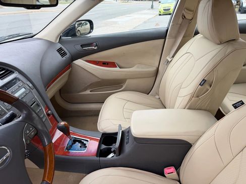 Used 2010 Lexus ES 350 image 17