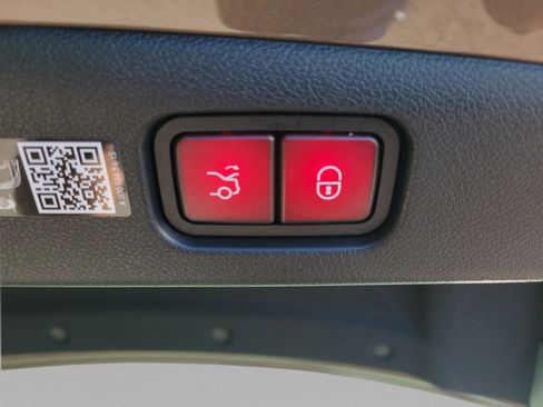 Used 2026 Mercedes-Benz E 350 Sedan image 24