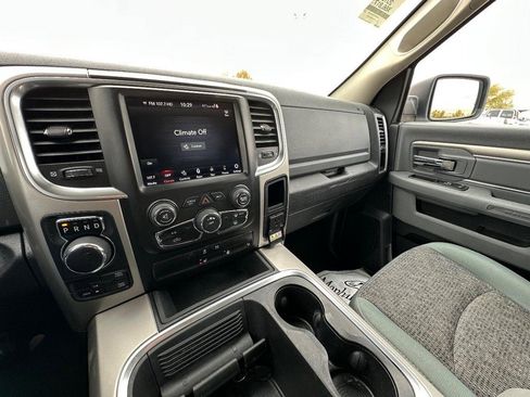 Used 2018 RAM 1500 SLT image 24