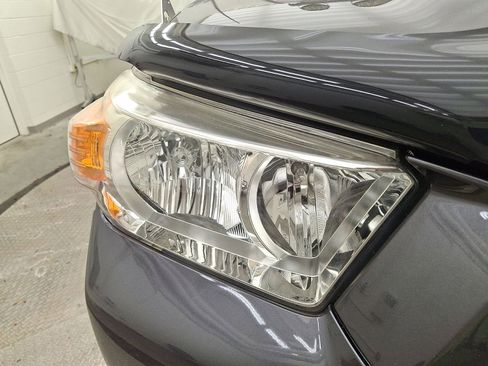 Used 2013 Toyota 4Runner SR5 image 28