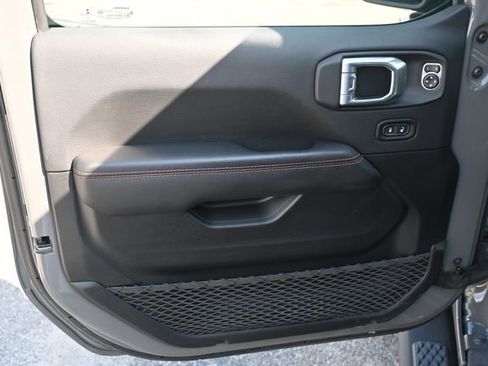 Used 2021 Jeep Gladiator Mojave image 10