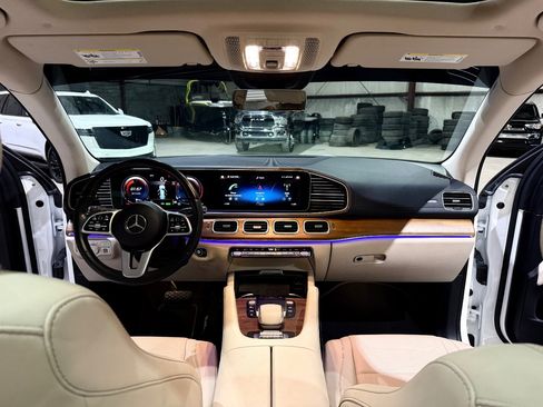 Used 2021 Mercedes-Benz GLS 450 4MATIC image 28