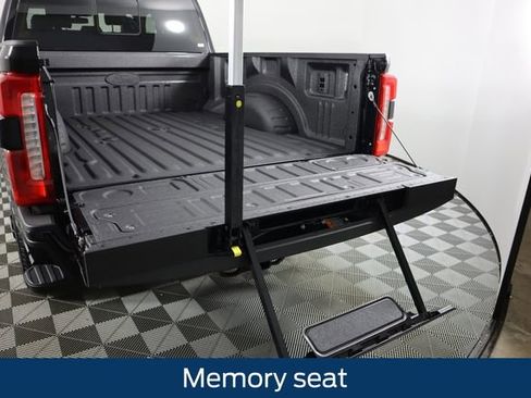 New 2026 Ford F350 Lariat w/ Black Appearance Package image 32