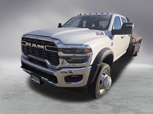 New 2026 RAM 5500 Tradesman w/ Chrome Appearance Group image 3