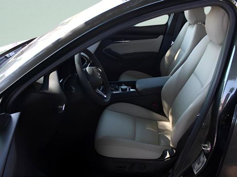 Used 2024 MAZDA MAZDA3 s image 30