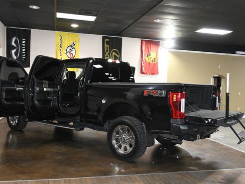 Used 2019 Ford F250 Lariat w/ Lariat Ultimate Package image 92