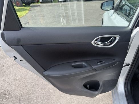 Used 2017 Nissan Sentra SV FWD image 22