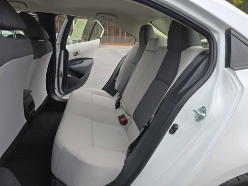 Certified 2022 Toyota Corolla LE image 14