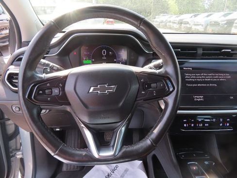 Used 2023 Chevrolet Bolt EUV LT w/ Convenience Package FWD image 16