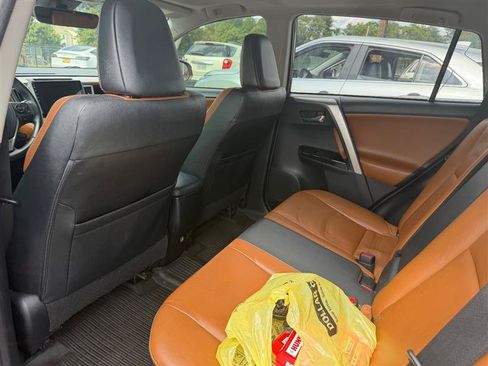 Used 2016 Toyota RAV4 Limited FWD image 6