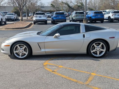 Used 2005 Chevrolet Corvette Coupe w/ Preferred Equipment Group image 7