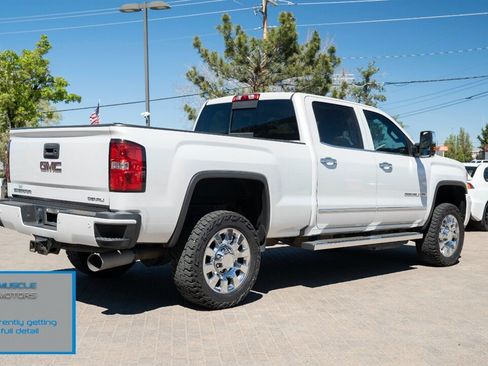 Used 2019 GMC Sierra 2500 Denali w/ Duramax Plus Package image 8