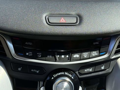 Certified 2025 Acura TLX w/ Technology Package image 19