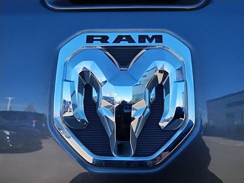 Used 2019 RAM 1500 Limited image 12