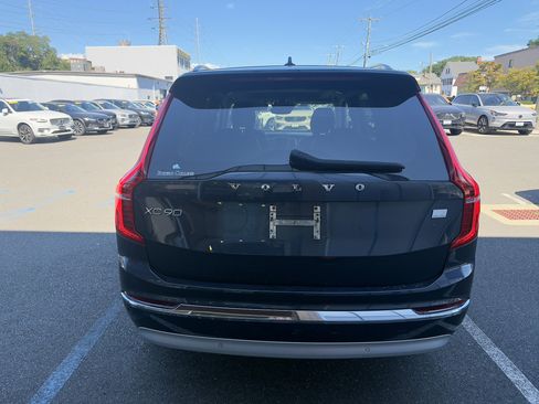 Certified 2022 Volvo XC90 T8 Inscription Expression w/ Advanced Package image 5