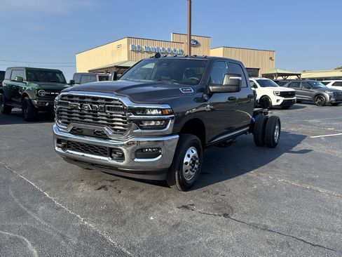 New 2026 RAM 3500 Tradesman w/ Chrome Appearance Group image 2