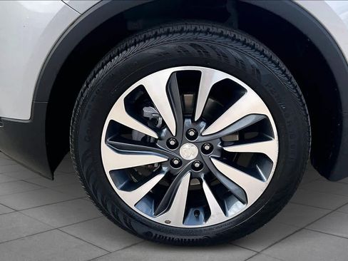 Used 2022 Buick Encore Preferred w/ Safety Package image 10