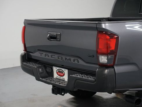 Certified 2021 Toyota Tacoma SR5 RWD image 9