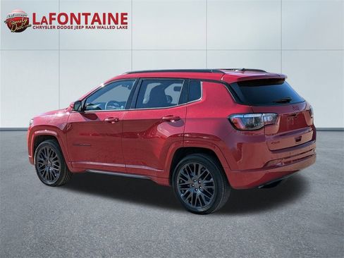 Certified 2023 Jeep Compass Limited image 3