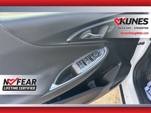 Used 2024 Chevrolet Malibu LT image 19