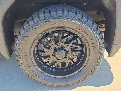 Used 2020 GMC Sierra 1500 Elevation w/ Elevation Value Package AWD/4WD image 33