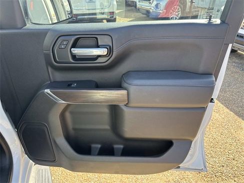 Used 2021 GMC Sierra 1500 SLT image 17