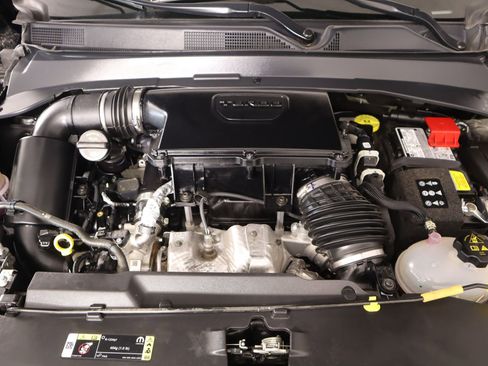 Used 2025 Jeep Compass Limited image 18