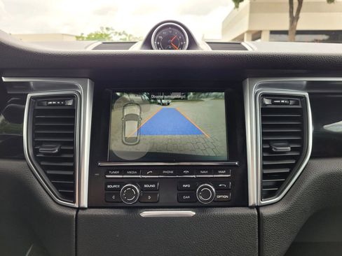 Used 2015 Porsche Macan S image 32