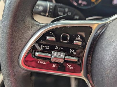 Used 2022 Mercedes-Benz GLC 300 GLC 300 image 11